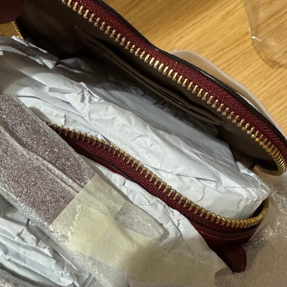 🍒 Coach Heart Crossbody Bag In Signature Canvas With Cherry Print - Picture 12 of 12